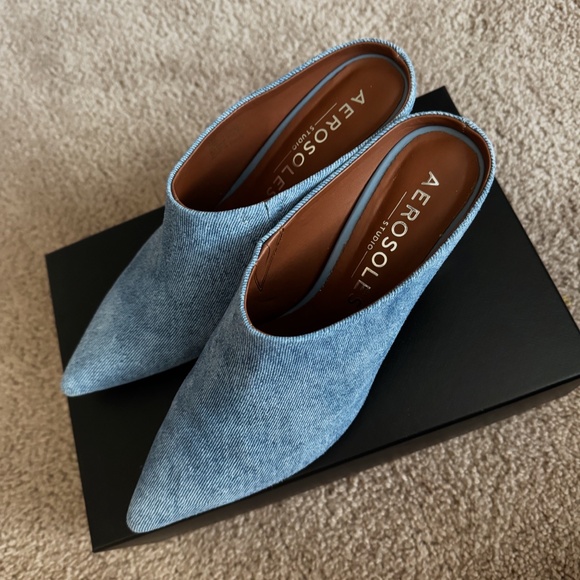 Aerosoles Jama in Blue Denim Suede- Size 8.5 - Picture 5 of 5